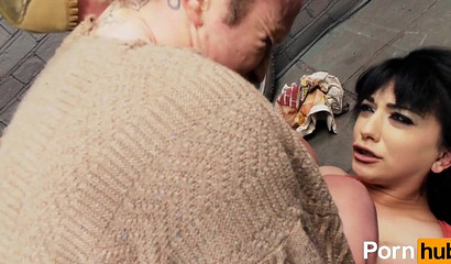 Inked and gothic Mai Bailey gets pounded