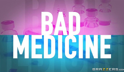 Doctor Ania Kinski's dripping wet pussy heals him