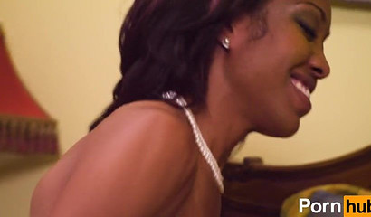 Ebony momma fucks her white and blonde friend