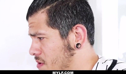 Big-ass mama Blaten Lee aching to get a creampie