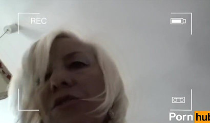 Mature French tart in stockings meeting a young pecker