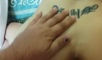 Huge cumshot landing on MILF's pretty face