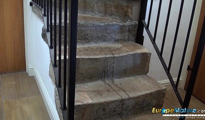 Horny British milf pleasures her holes