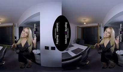 Housewife loves to suck and fuck in VR