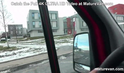 Cougar hunts for a quick fuck