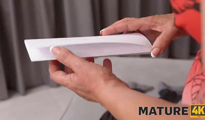 Sex with a handsome stranger is the final quest for her