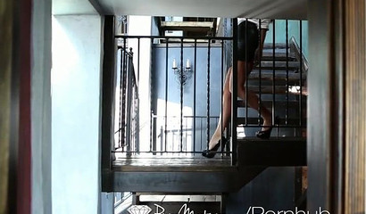 Mature Jessica Jaymes with pierced clit gets rammed