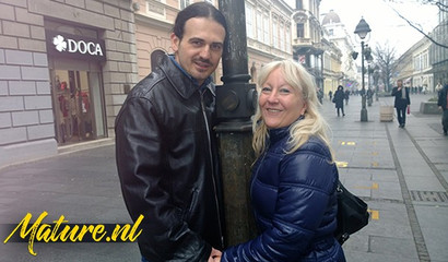 Mature blonde lady gets anal penetration by her boyfriend