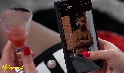 Redhead MILF Lisa Pinelli takes her first BBC