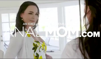 Nude inked goddess gets fucked by her photographer