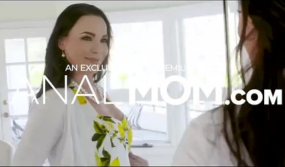 Hotties sharing one cock in threesome - compilation