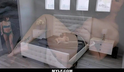 Hot redhead eats creamy pussy for breakfast