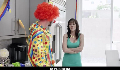 Horny milf with bangs goes down on a clown